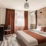 орфеевите песни Guest house