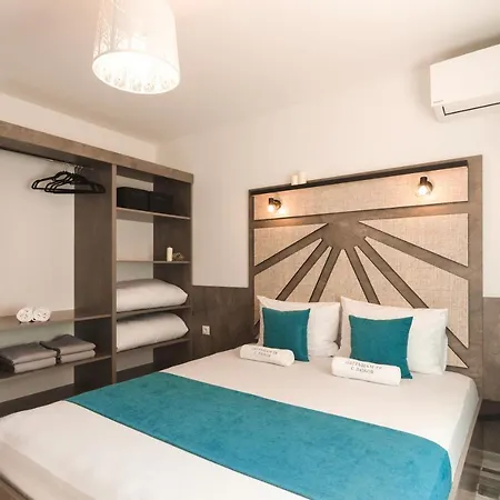 орфеевите песни בית הארחה